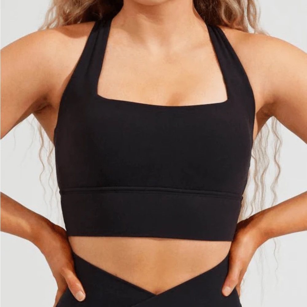 BuffBunny Revolution Sports Bra - Black